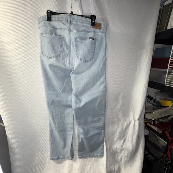 Size 18W - Women’s Calvin Klein Jeans High Rise Straight NWT - Picture 11 of 16
